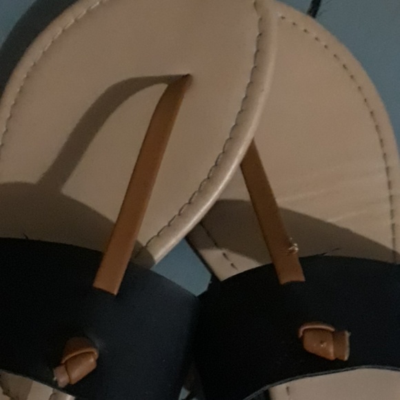 Sandals - Picture 4 of 4